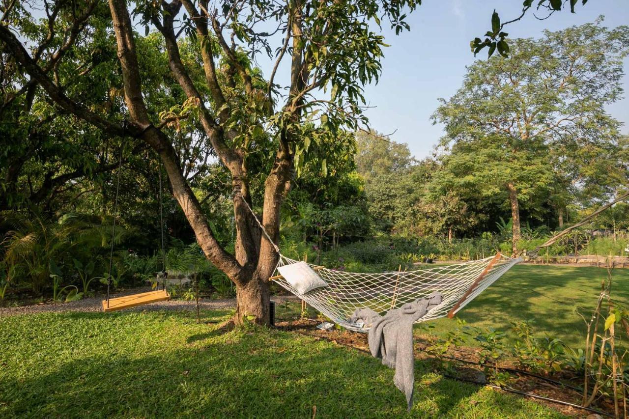 Stayvista At The Charcoal Villa Luxury Collection Alibag Exterior photo